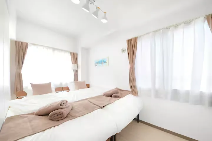 Location 02: alternate view of the light neutral interior